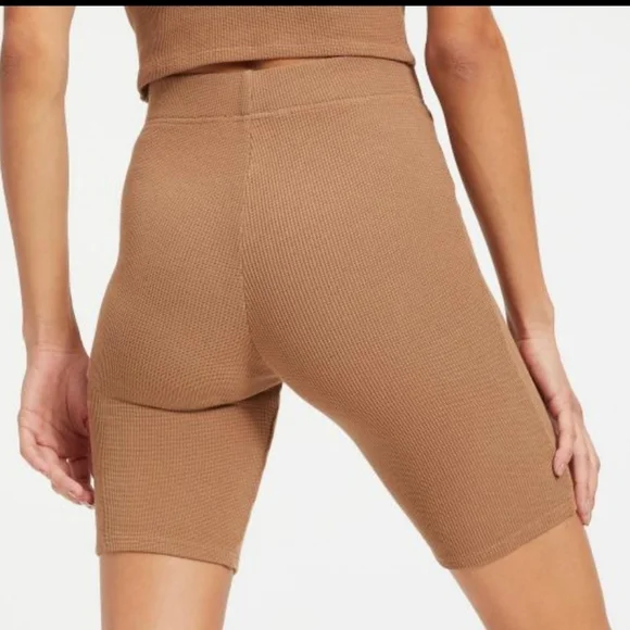 Good American Thermal Cotton High Rise Bike Shorts Putty Size 4 (XL) - Picture 10 of 10